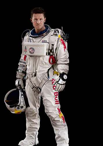 Felix_Baumgartner_wearing_Zenith_560