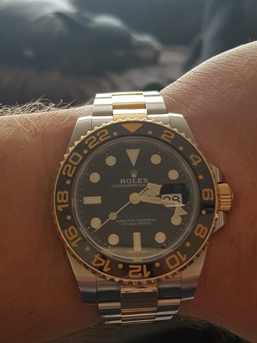 15696729904811427438823
