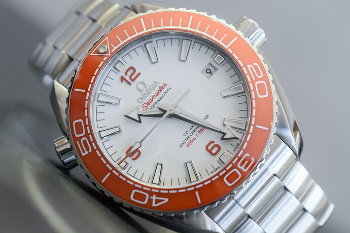Omega-Seamaster-Planet-Ocean-600m-Orange-Bezel-White-dial-215.30.44.21.04.001-3