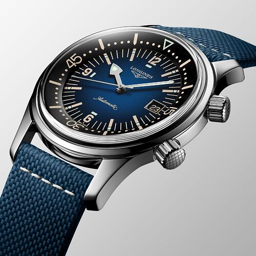 the-longines-legend-diver-watch-l3-774-4-90-2-detailed-view-2000x2000-101