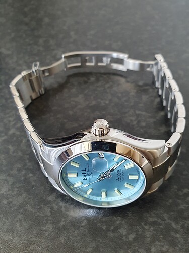 horloge op zijn kant+band