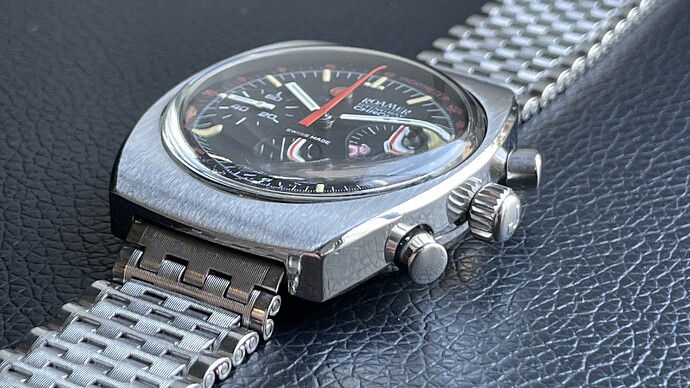 NA containerhorloge met binnenwerk van een Rolex Daytona en de link met een...