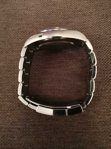 1555878585546
