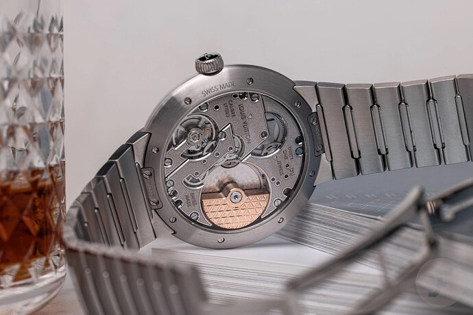 Louis-Vuitton-Tambour-Steel-10