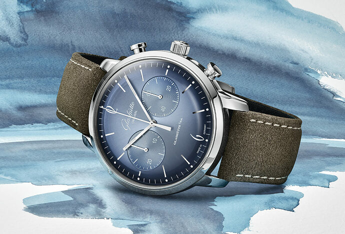 Glashuette_Original_Sixties_Chronograph_2020_reclining_1000-1024x696