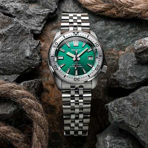 custom-seiko-skx-hulk-on-warrington-metal-bracelet-jubilee_1024x1024@2x.progressive