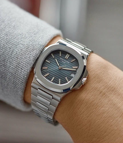 Patek_Philippe_Nautilus_5711_1A_001_steel_watch_at_A_Collected_Man_London6