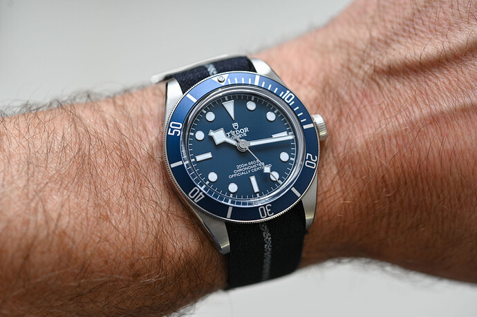 Tudor-Black-Bay-Fifty-Eight-Navy-Blue-REVIEW-8