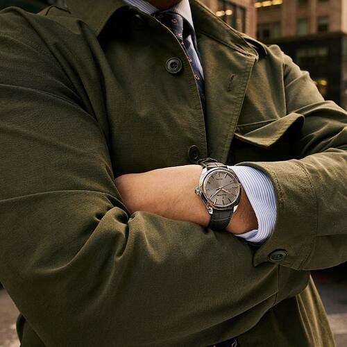Grand_Seiko_SBGY023_GS9_Club_USA_Limited_Edition_Manual_Wind_Spring_Drive_Watch_wrist_1