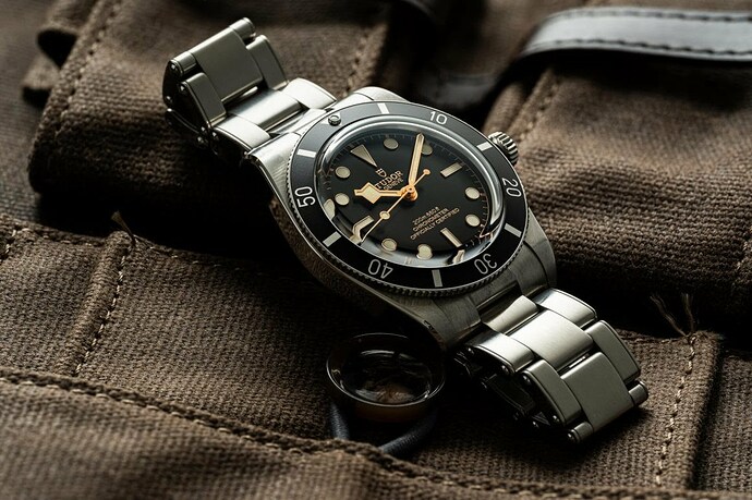 tudor-black-bay-54-1-1-1160x773