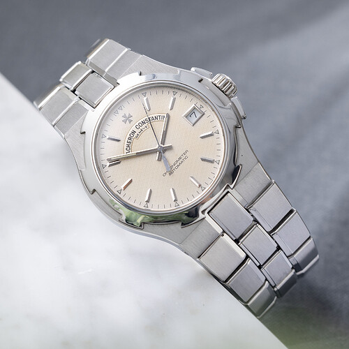 W-1946 Vacheron Constantin Overseas White Dial in Steel_11