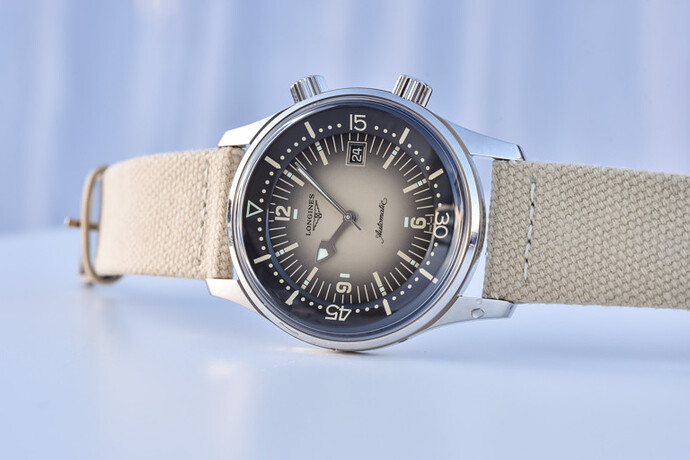 Longines-Legend-Diver-Gradient-Dials-2022-Collection-42mm-sand-beige-L3.774.4.30.2-2-768x512