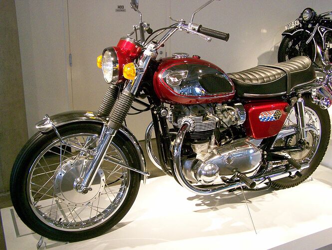 1280px-1967_Kawasaki_W1SS