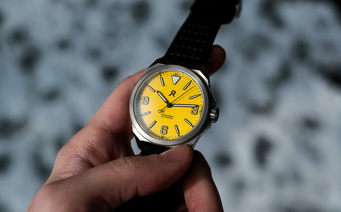 RZE-Watches-Resolute-Titanium-Review-scaled