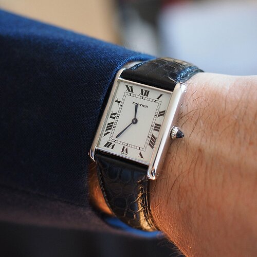 262-CartierTankAuto-wrist_1024x1024