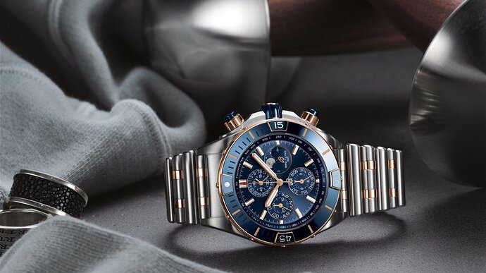 10_breitling-super-chronomat-44-four-year-calendar_u19320161c1u1_web-use
