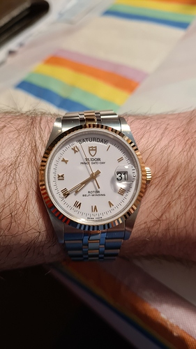 16041695571433279084503689549262