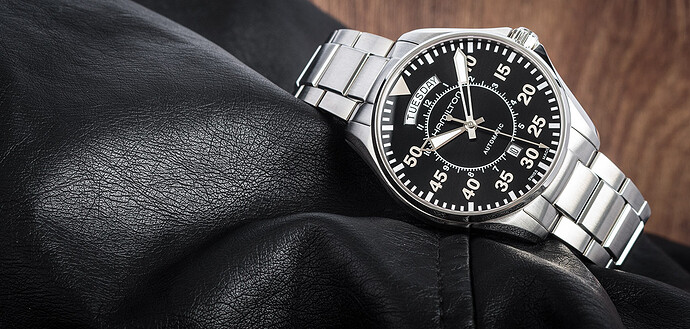 hamilton-khaki-pilot-day-date-automatic-h64615135-z-filmu-interstellar_172123_268238