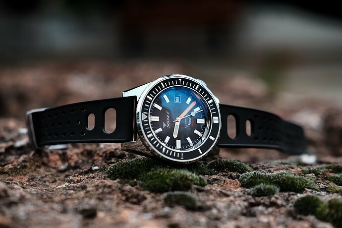 Squale-Squalematic-60-Atmos-Dive-Watch-Review-1