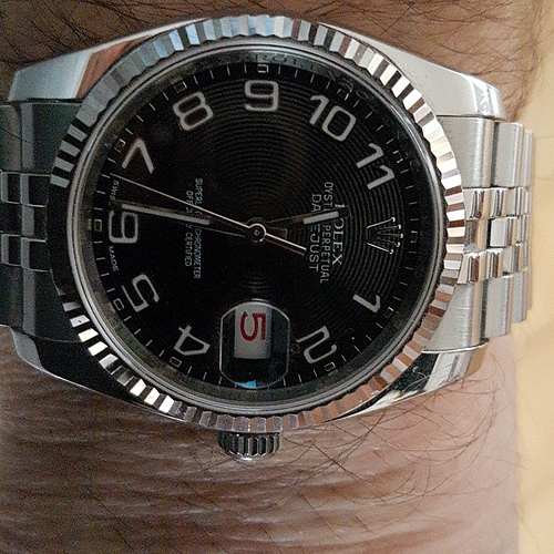 CHRONO24_20200105_1131532941518729403930469