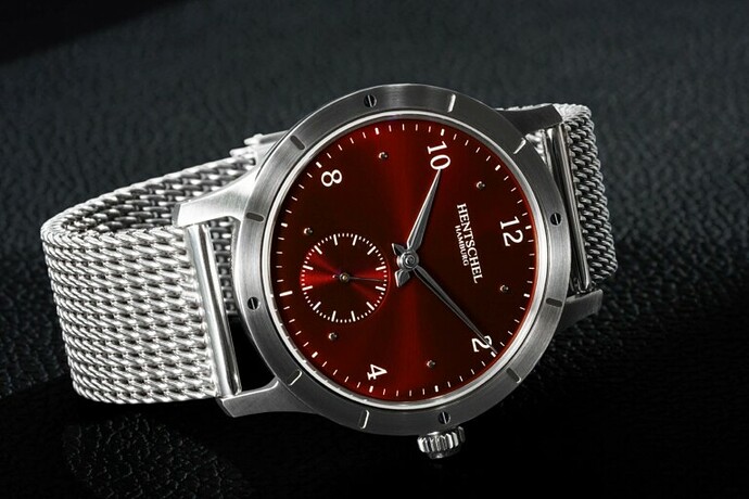 h2-sport-red-2-768x512