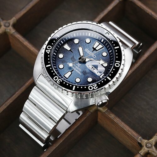 strapcode-watch-bands-W_SS221820B101_Seiko-King-Turtle-SRPF77-MT-M_5000x