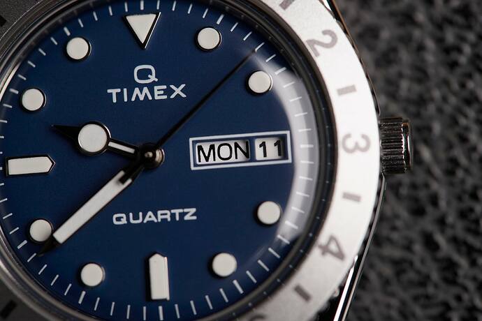 Timex_Q-36mm-Blue_TW2U95500VQ_007-v1618239452275