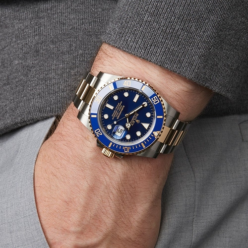 008_Submariner-Date-Stainless-Steel-Yellow-Gold-Gents-116613LB