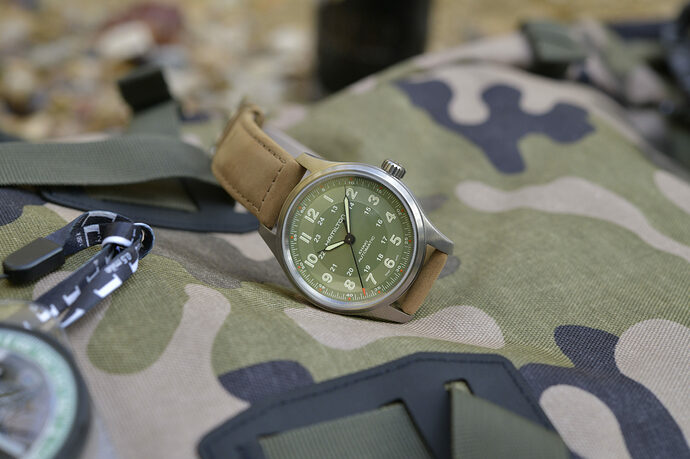 Hamilton-Khaki-Field-Titanium_H70545560_Lifestyle-scaled