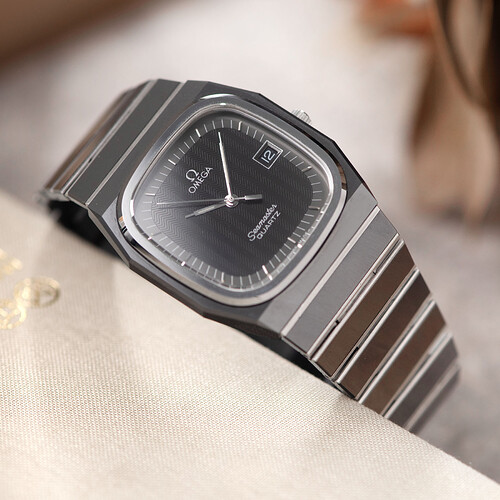 W-1608 Omega Seamaster Ceramic Black Tulip Watch_006_1x1