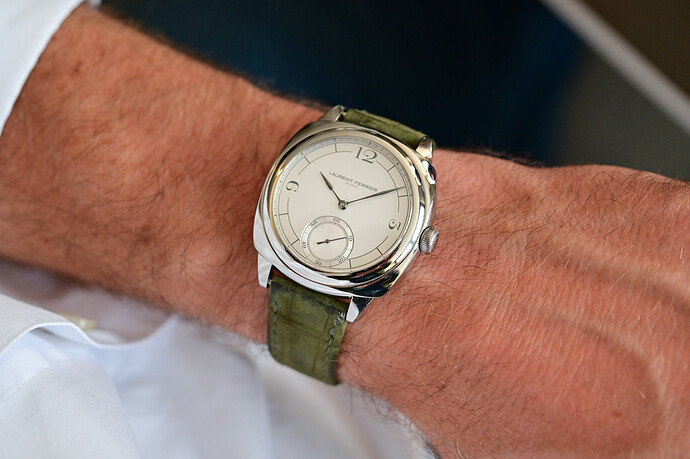 2021-Laurent-Ferrier-Square-Micro-Rotor-Retro-Watches-Hands-on-4