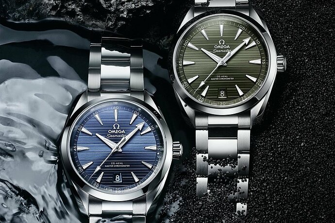 De-twee-ingetogen-kleurvarianten-van-de-Omega-Seamaster-Aqua-Terra-150m-Master-Chronometer-41mm