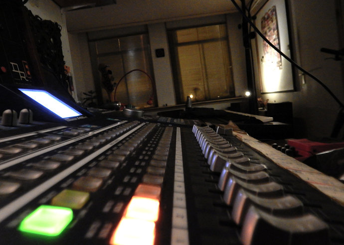 Studio V 2