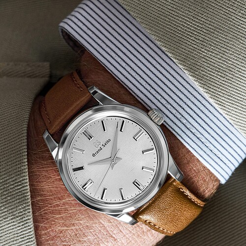 SBGW267-wristshot-square