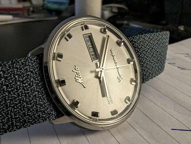 PXL_20230830_192032242.MP~2