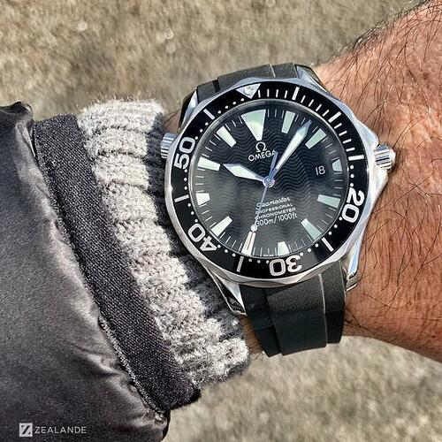 1824_560x