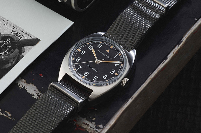 Hamilton-Khaki-Pilot-Pioneer-Mechanical-front