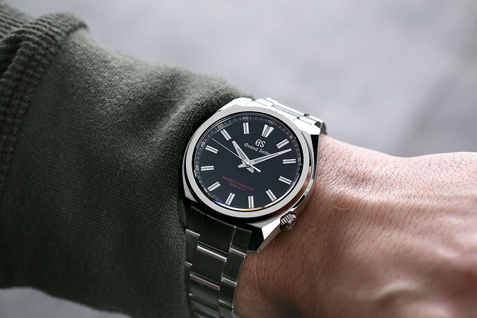 Grand-Seiko-SBGX343-wrist