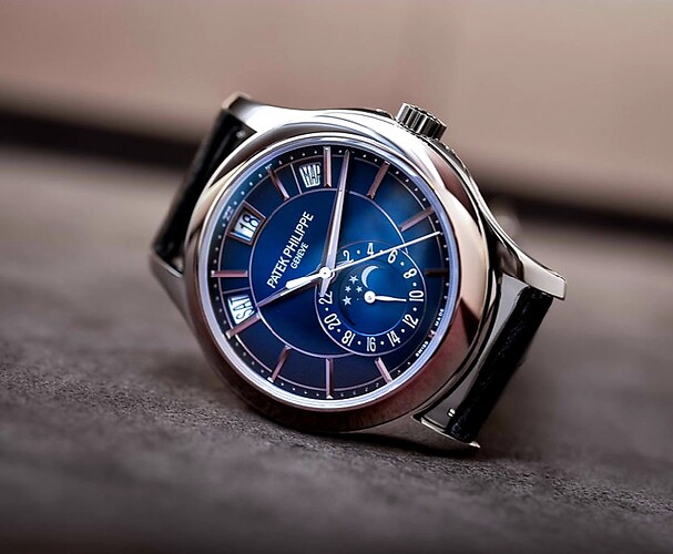 Patek-Philippe-Annual-Calendar-5205G-Gradient-Blue-5-1024x683