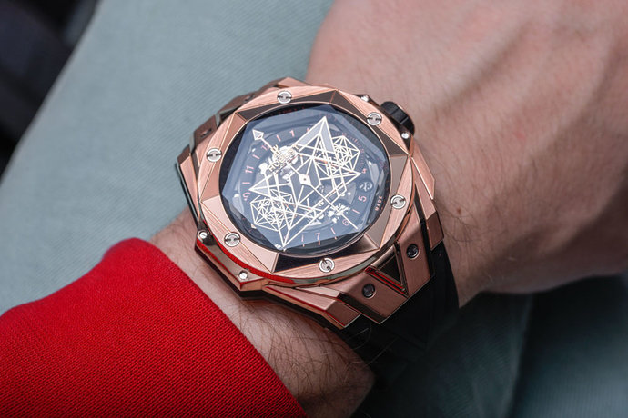 Hublot-Big-Bang-Sang-Bleu-II-Chronograph-BaselWorld-2019-Geometrics-Lines-Design-16-1024x684