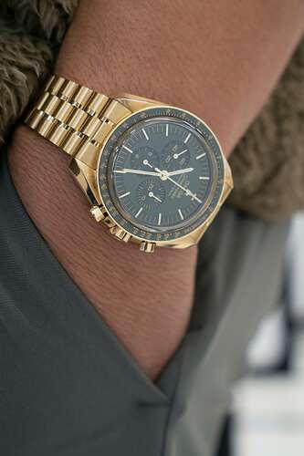 hodinkee_omega_speedmaster_gold_5