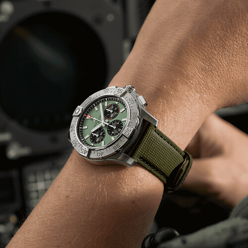 Breitling Avenger B01 Chronograph