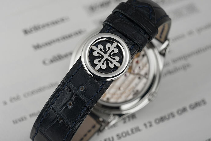 watch-club-patek-philippe-perpetual-calendar-platinum-ultra-thin-perpetual-ref-5140p-year-2015-13