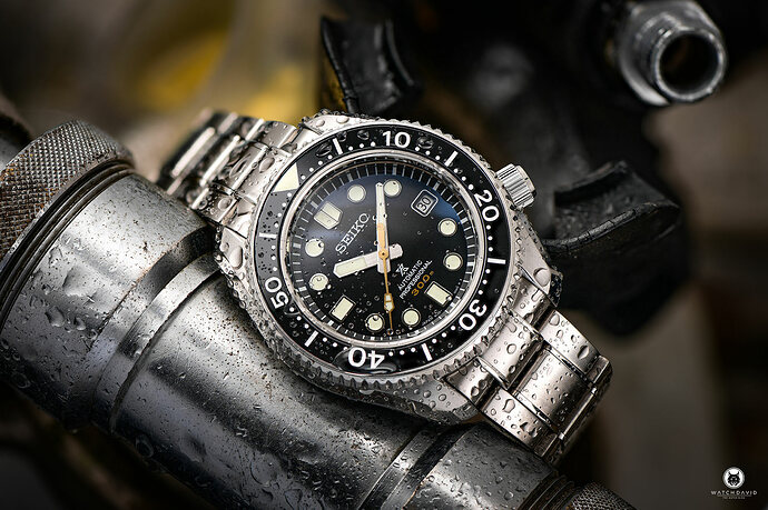 Seiko-Marinemaster-MM300-SLA021J1-04