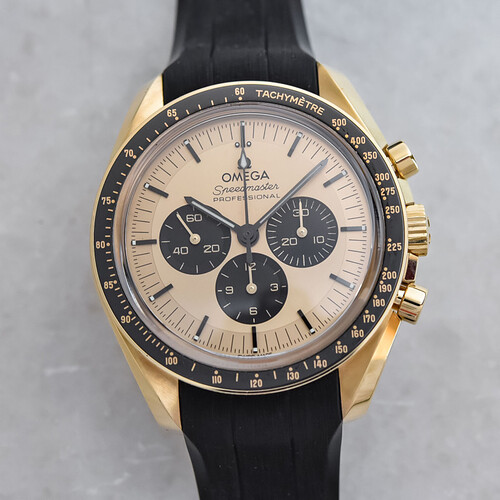 Omega-Speedmaster-Moonwatch-Professional-Moonshine-Gold-calibre-3861-2022-panda-gold-dial-rubber-strap-310.62.42.50.99.001-1-768x768