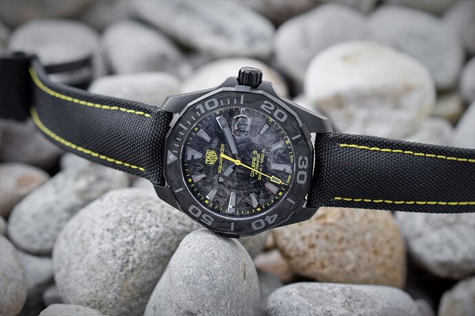 TAG-Heuer-Carbon-Aquaracer-Calibre-5-Special-Series-6