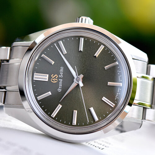 Grand-Seiko-Heritage-44GS-SBGW303-Mt-Iwate-6