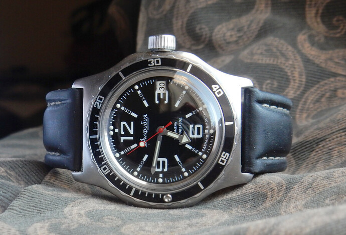 Amph bezel blck