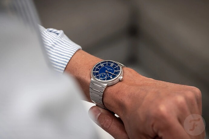 Louis-Vuitton-Tambour-Steel-19