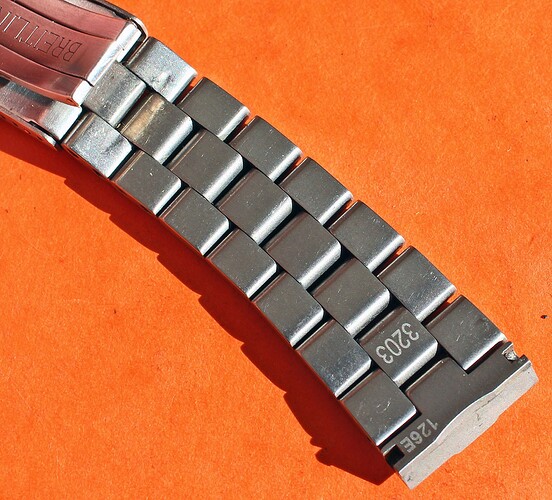 breitling-titane-titanium-bracelet-20mm-ref-126e-3203-montres-hommes-aeospace-emergency-chronomat-